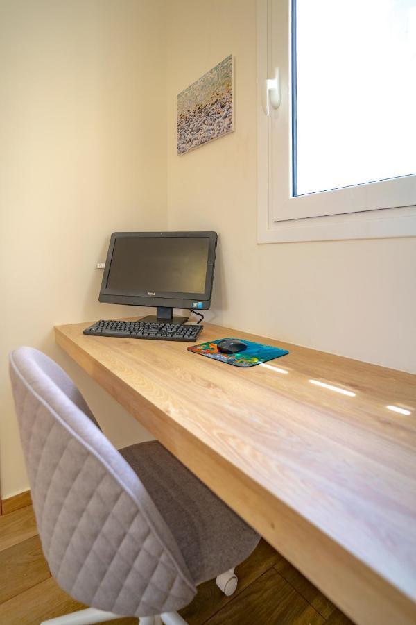 Maxblue 2 Apartment Piraeus Luaran gambar