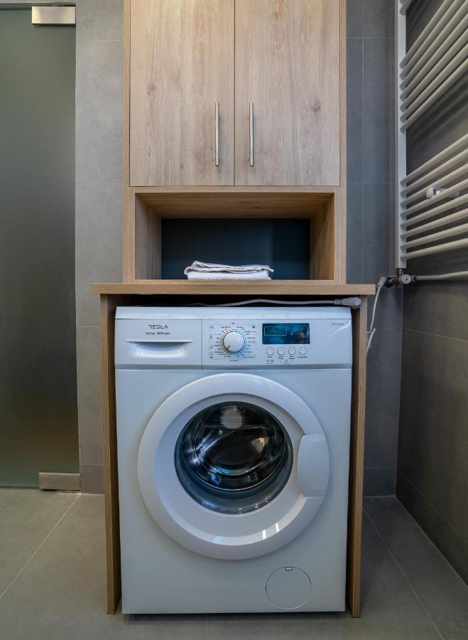 Maxblue 2 Apartment Piraeus Luaran gambar